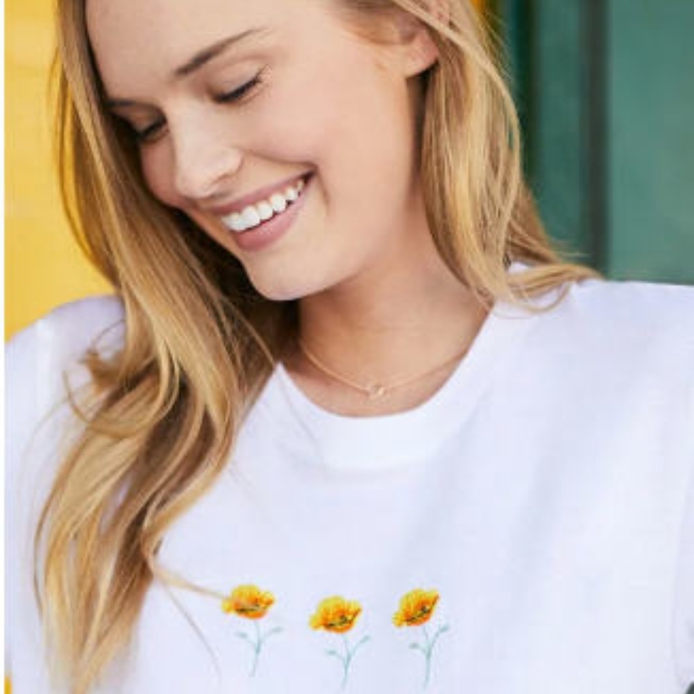 Brandy Melville White Serena Poppy top - Picture 3 of 5